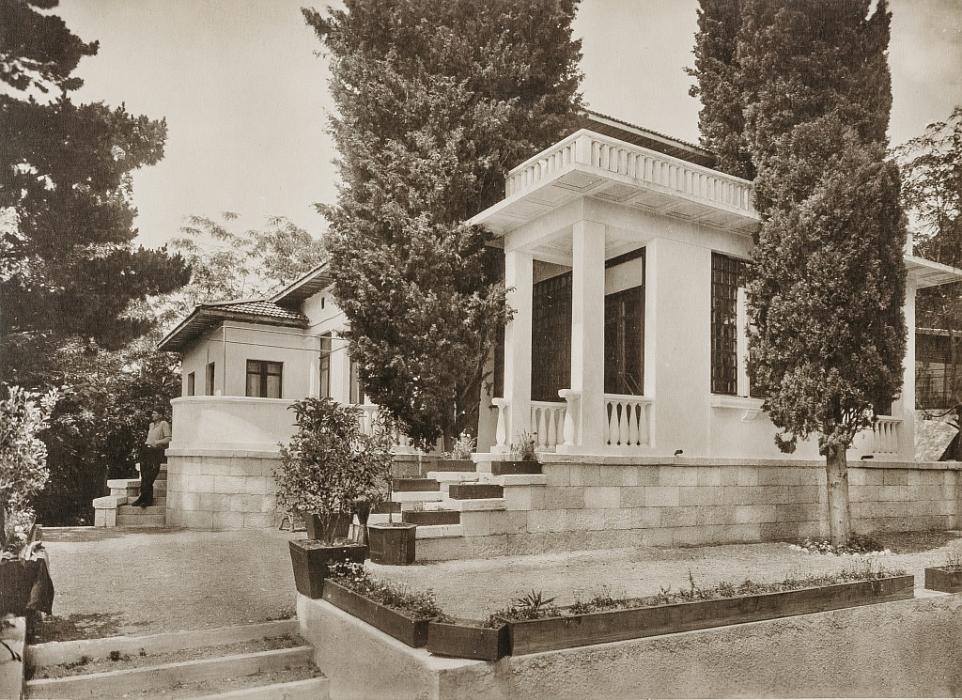 Дом писателя-орденоносца Николая Островского в Сочи